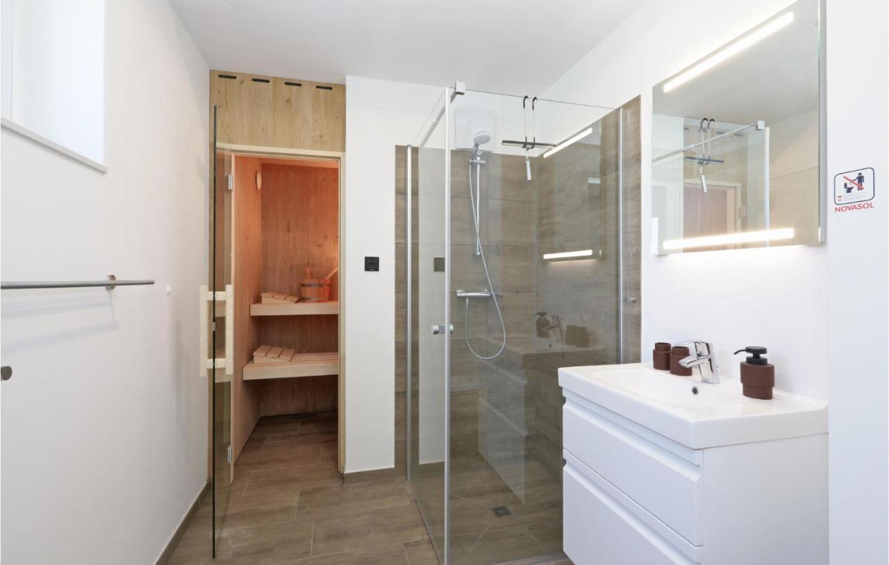 Awesome Home In Lembruch-Duemmer See With Kitchen Εξωτερικό φωτογραφία